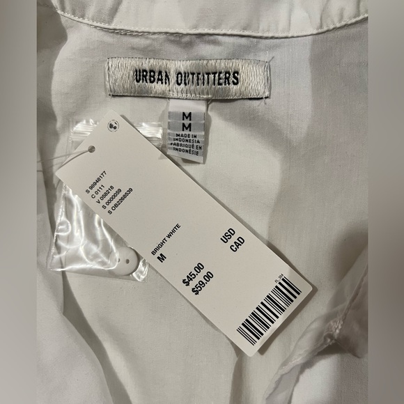 Urban Outfitters Party Girl Sleeveless Shirt Button Up Size Med $45 Retail NWT - Picture 6 of 6